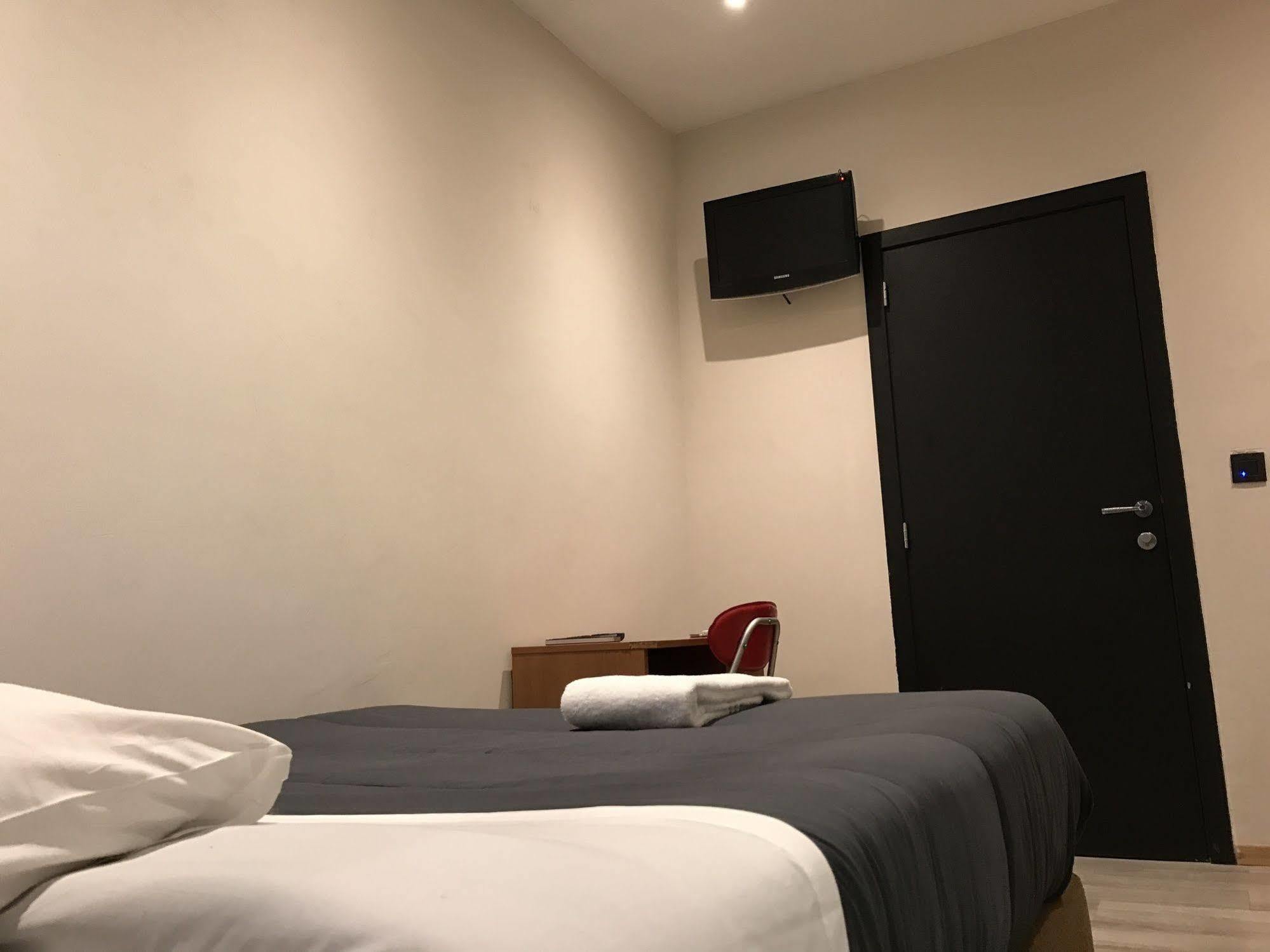 Royal Hotel Брюксел Екстериор снимка